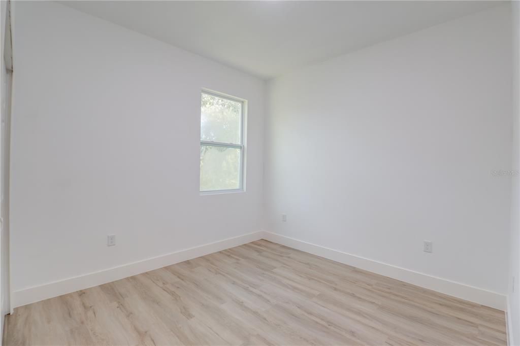 For Rent: $2,100 (4 beds, 2 baths, 1672 Square Feet)