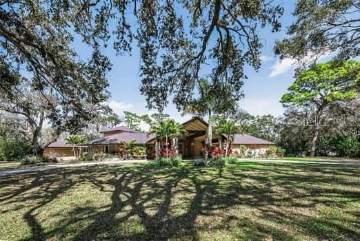 En Venta: $2,750,000 (5 camas, 4 baños, 6000 Pies cuadrados)