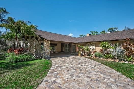 En Venta: $2,750,000 (5 camas, 4 baños, 6000 Pies cuadrados)