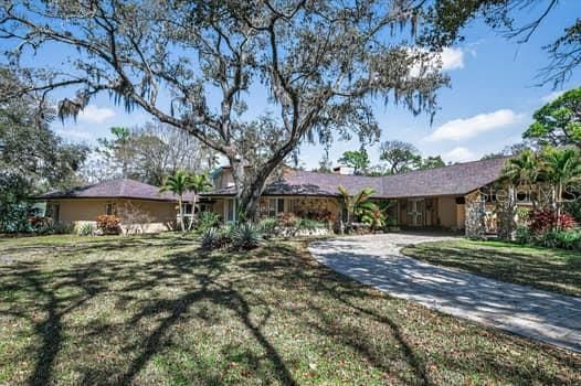 En Venta: $2,750,000 (5 camas, 4 baños, 6000 Pies cuadrados)