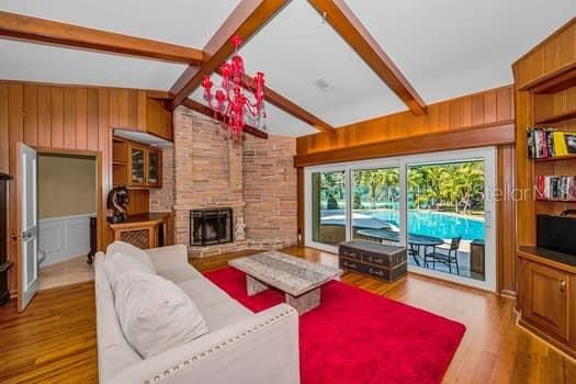 En Venta: $2,750,000 (5 camas, 4 baños, 6000 Pies cuadrados)