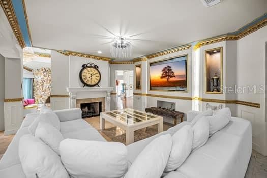 En Venta: $2,750,000 (5 camas, 4 baños, 6000 Pies cuadrados)