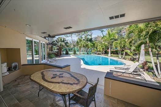 En Venta: $2,750,000 (5 camas, 4 baños, 6000 Pies cuadrados)