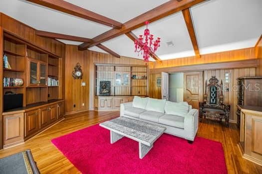 En Venta: $2,750,000 (5 camas, 4 baños, 6000 Pies cuadrados)
