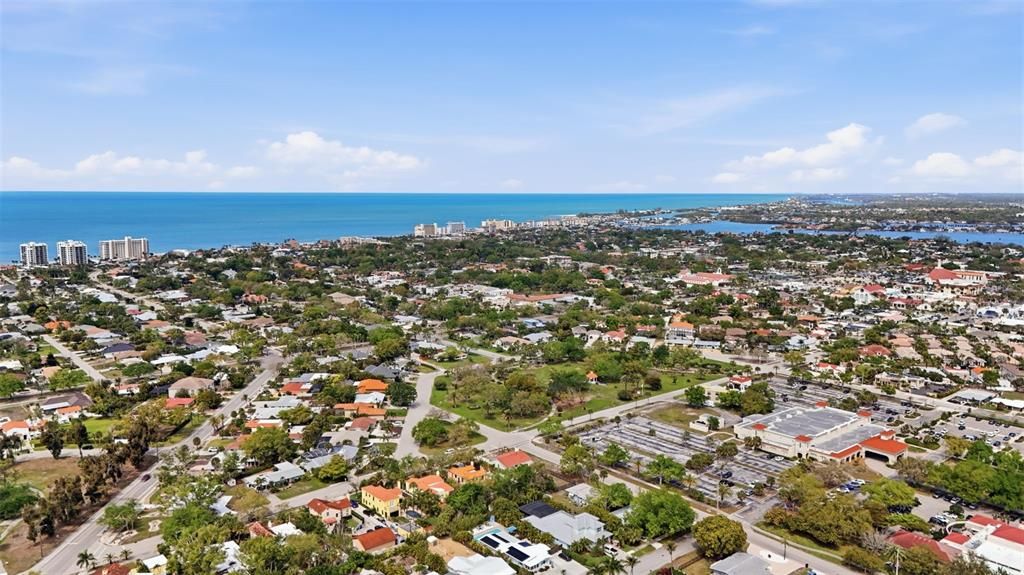 Activo con contrato: $549,900 (2 camas, 2 baños, 1203 Pies cuadrados)