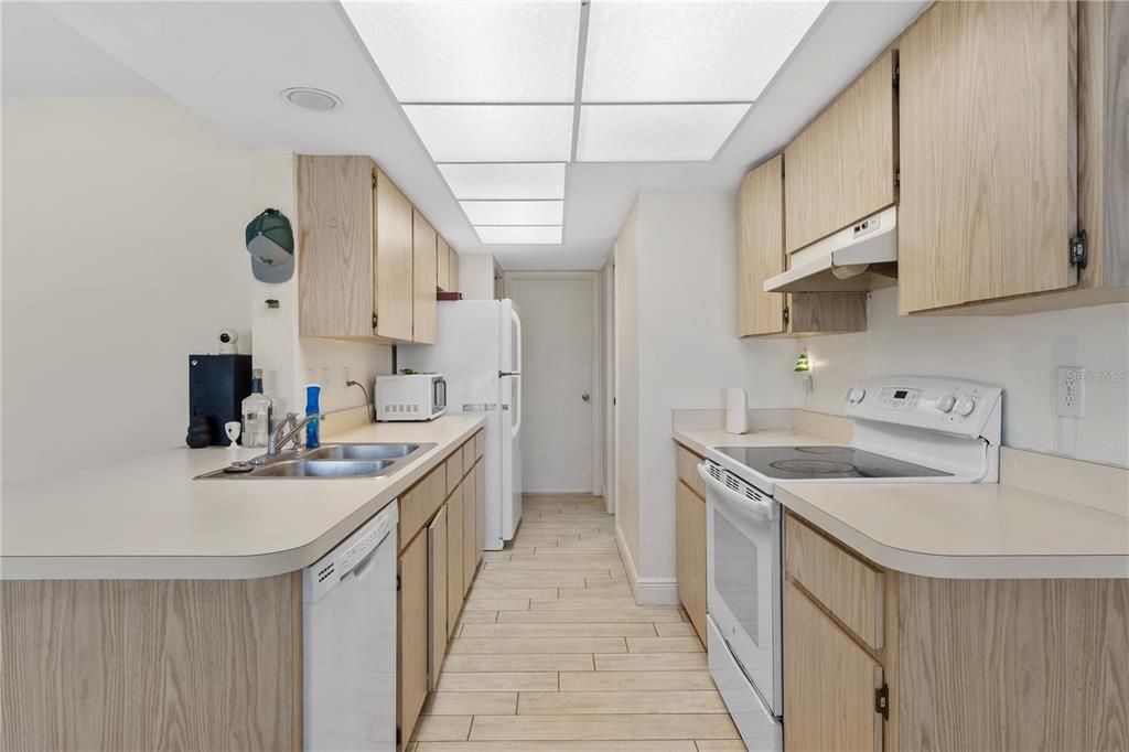 Activo con contrato: $549,900 (2 camas, 2 baños, 1203 Pies cuadrados)