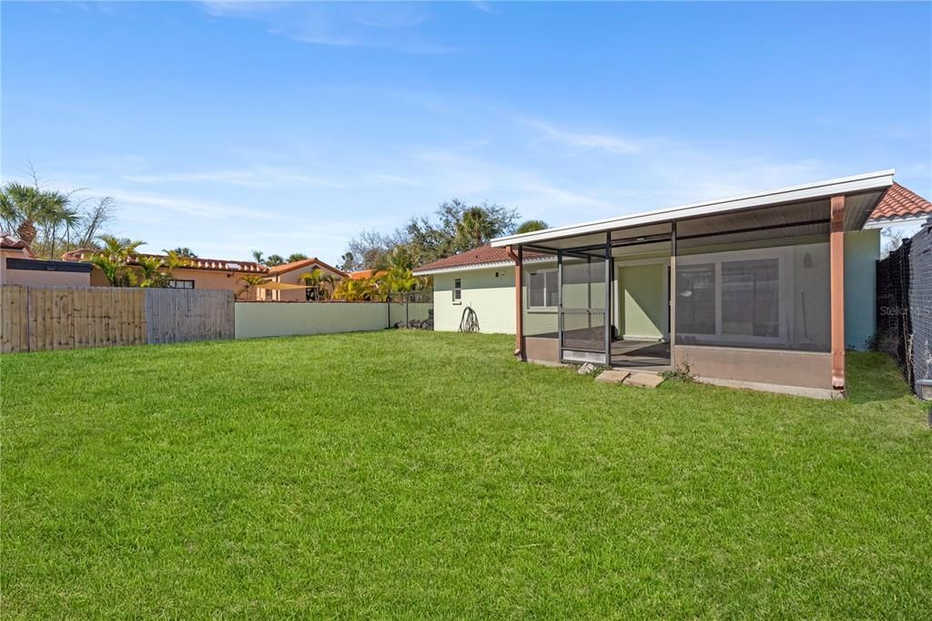 Activo con contrato: $549,900 (2 camas, 2 baños, 1203 Pies cuadrados)