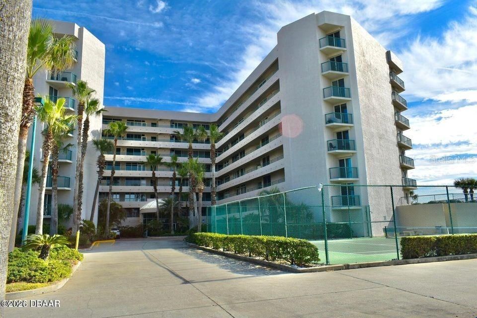 En Venta: $749,900 (3 camas, 3 baños, 2362 Pies cuadrados)