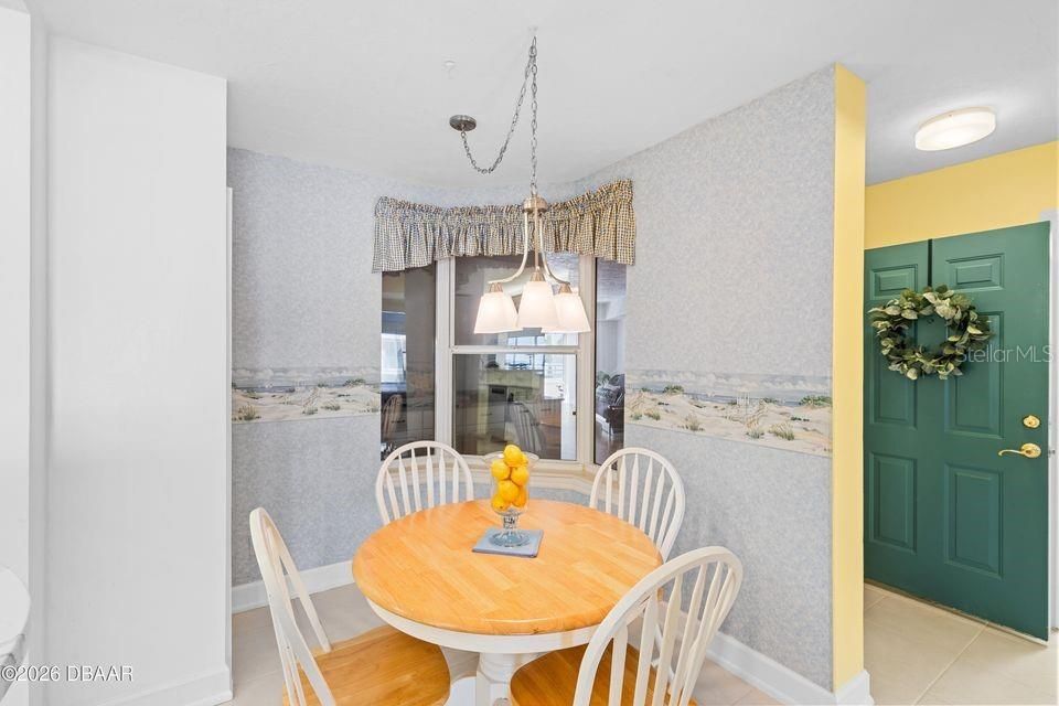 En Venta: $749,900 (3 camas, 3 baños, 2362 Pies cuadrados)