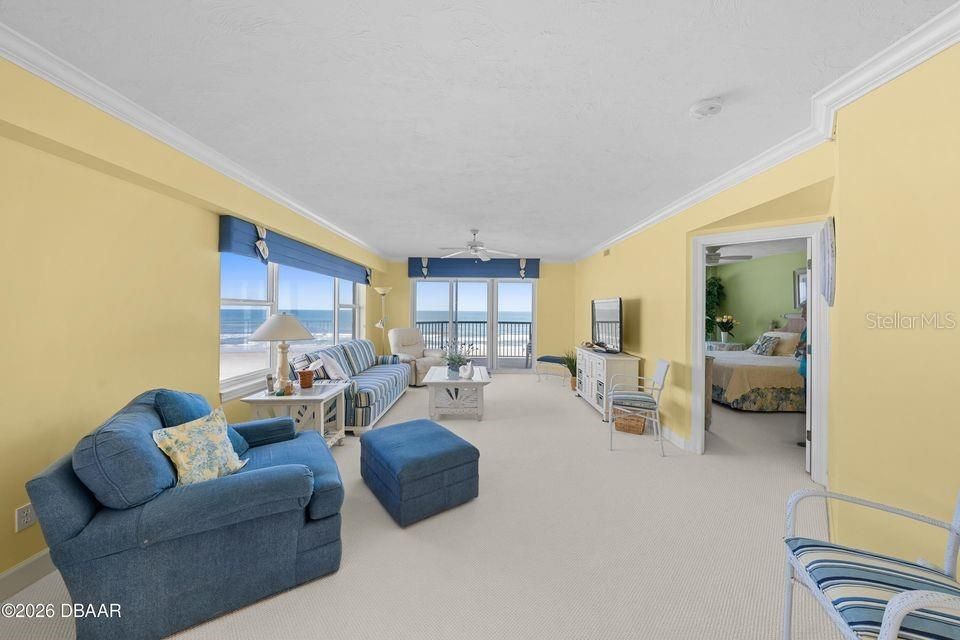 En Venta: $749,900 (3 camas, 3 baños, 2362 Pies cuadrados)