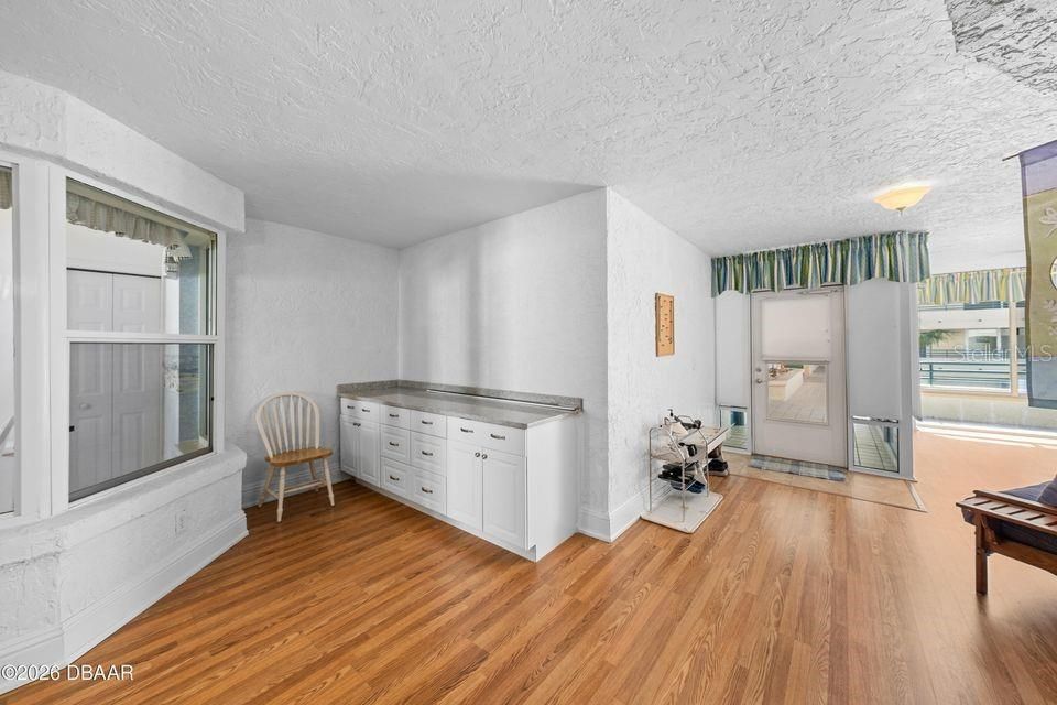 En Venta: $749,900 (3 camas, 3 baños, 2362 Pies cuadrados)