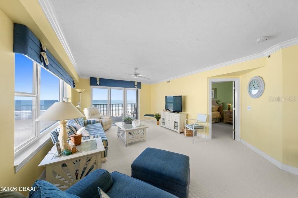 En Venta: $749,900 (3 camas, 3 baños, 2362 Pies cuadrados)