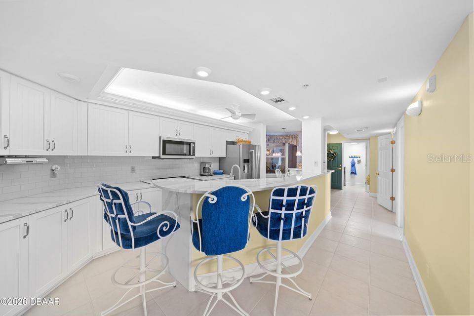 En Venta: $749,900 (3 camas, 3 baños, 2362 Pies cuadrados)