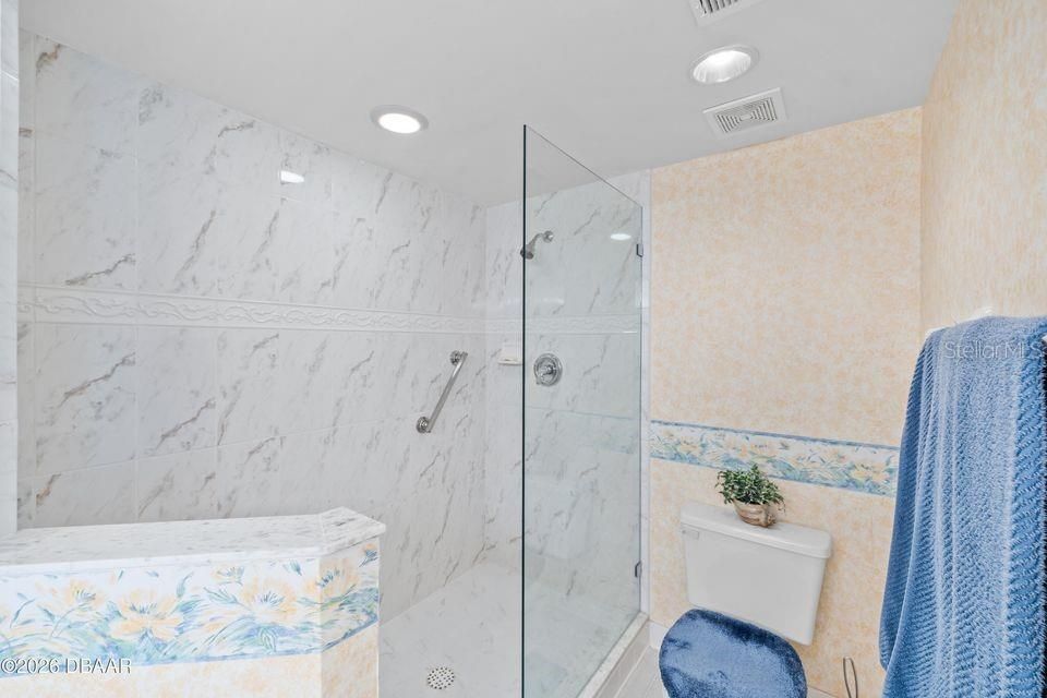 En Venta: $749,900 (3 camas, 3 baños, 2362 Pies cuadrados)