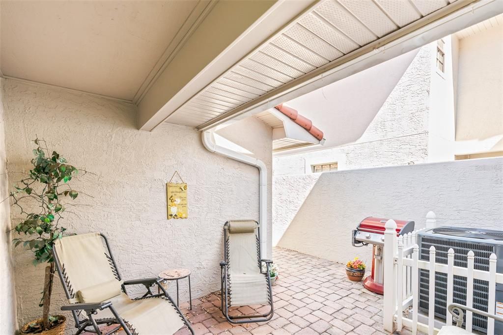 Activo con contrato: $448,000 (2 camas, 2 baños, 1575 Pies cuadrados)