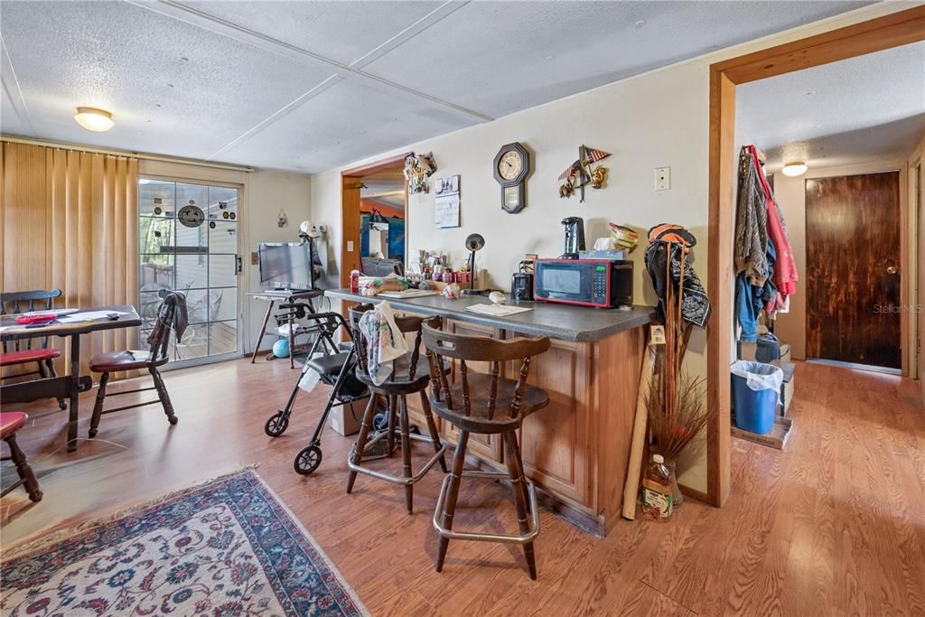 For Sale: $240,000 (3 beds, 2 baths, 1440 Square Feet)