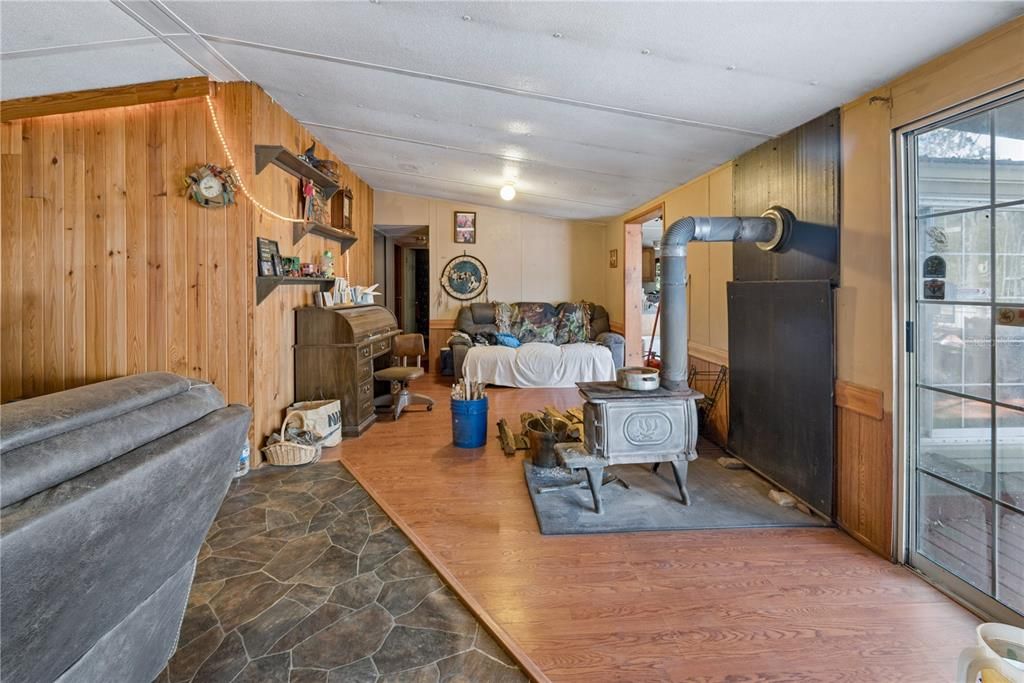 For Sale: $240,000 (3 beds, 2 baths, 1440 Square Feet)