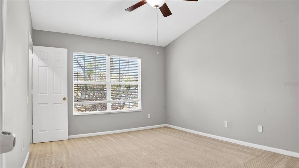 For Sale: $355,000 (2 beds, 2 baths, 1550 Square Feet)