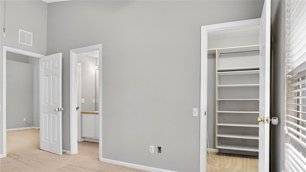 For Sale: $355,000 (2 beds, 2 baths, 1550 Square Feet)