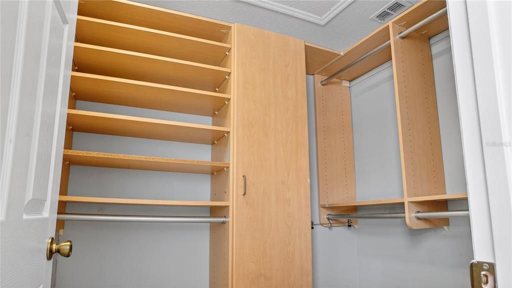 For Sale: $355,000 (2 beds, 2 baths, 1550 Square Feet)