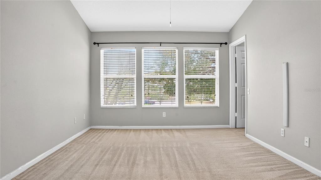 For Sale: $355,000 (2 beds, 2 baths, 1550 Square Feet)