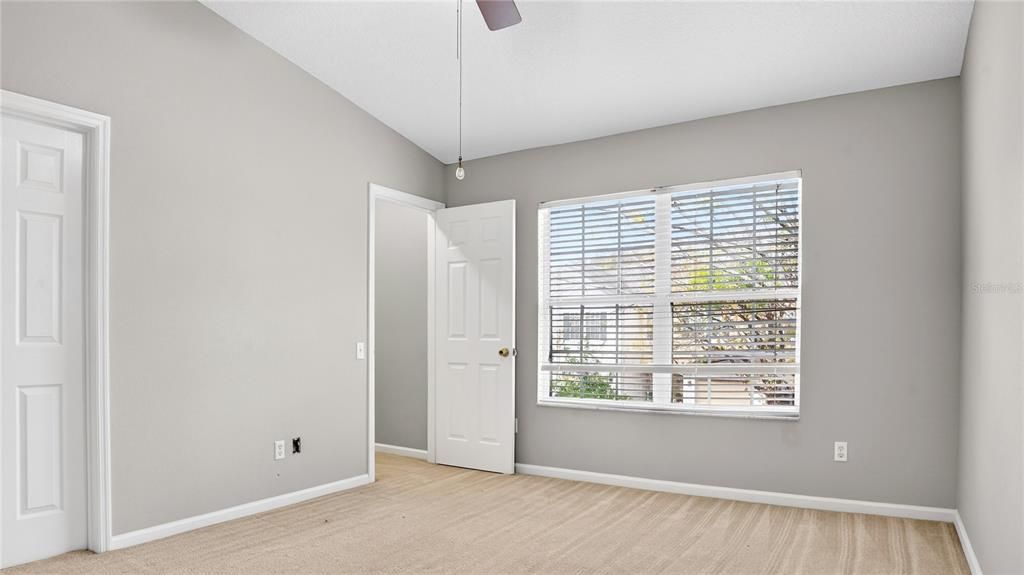 For Sale: $355,000 (2 beds, 2 baths, 1550 Square Feet)