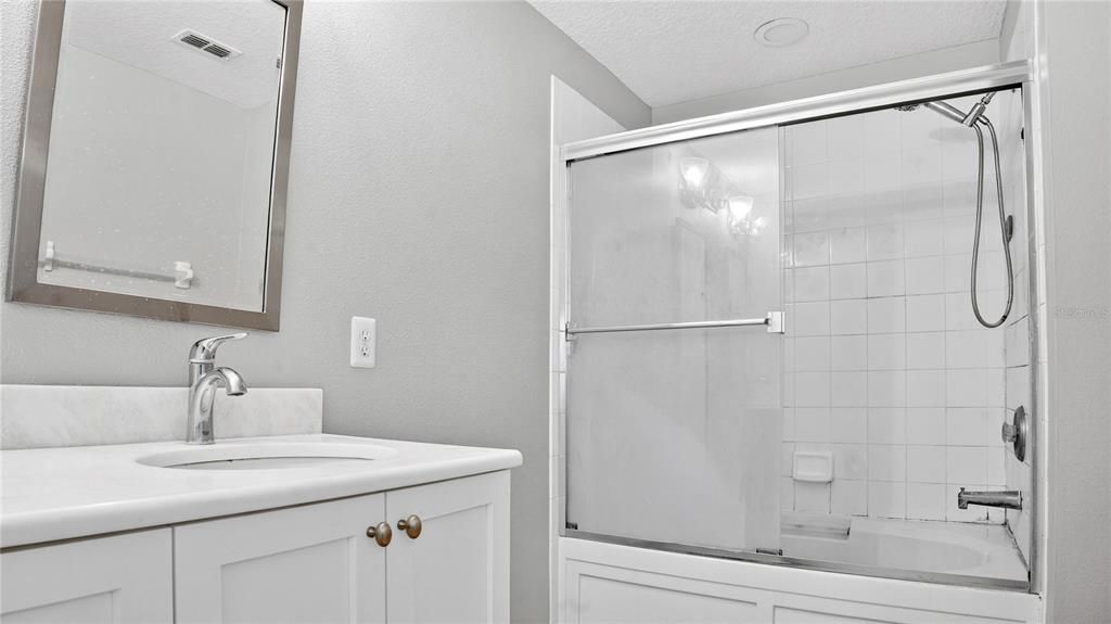For Sale: $355,000 (2 beds, 2 baths, 1550 Square Feet)