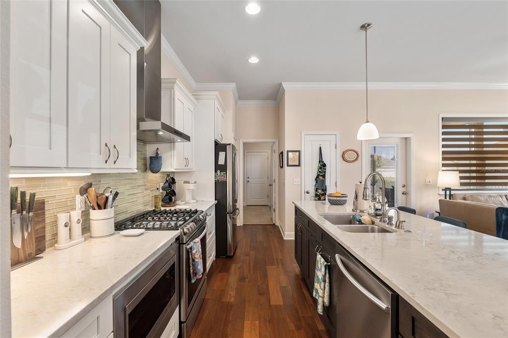Active With Contract: $459,000 (3 beds, 2 baths, 1584 Square Feet)