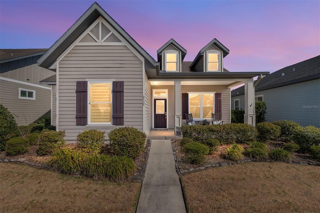 Active With Contract: $459,000 (3 beds, 2 baths, 1584 Square Feet)
