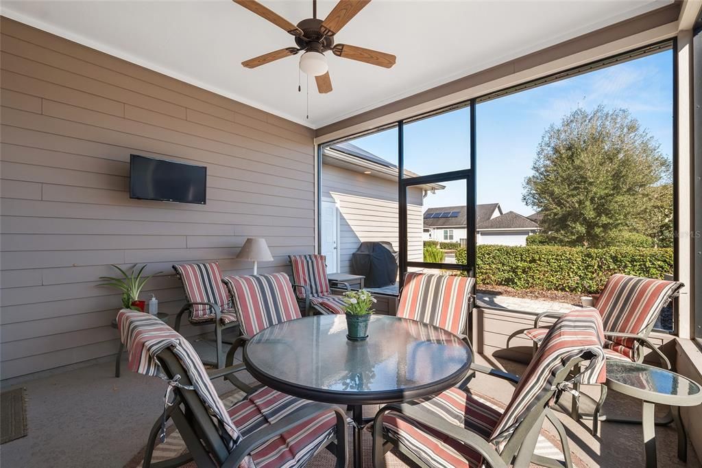Active With Contract: $459,000 (3 beds, 2 baths, 1584 Square Feet)
