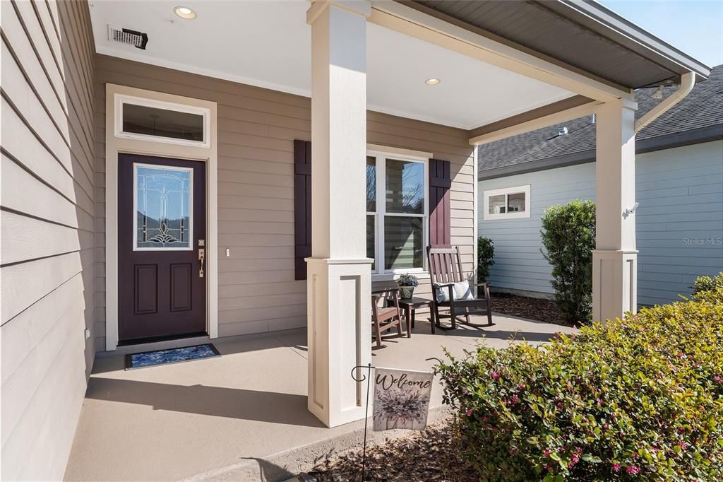 Active With Contract: $459,000 (3 beds, 2 baths, 1584 Square Feet)