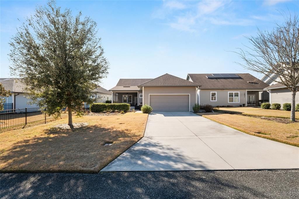 Active With Contract: $459,000 (3 beds, 2 baths, 1584 Square Feet)
