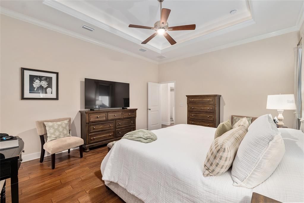 Active With Contract: $459,000 (3 beds, 2 baths, 1584 Square Feet)