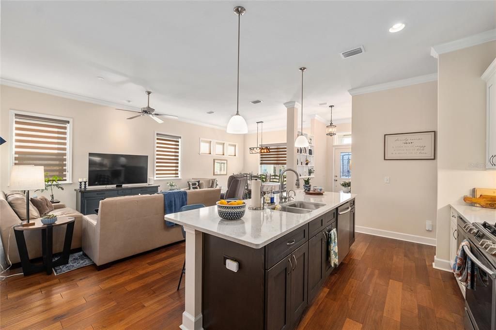 Active With Contract: $459,000 (3 beds, 2 baths, 1584 Square Feet)