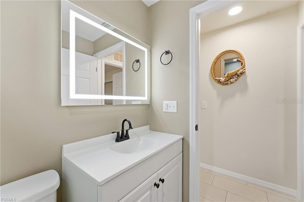 待售: $575,000 (6 贝兹, 0 浴室, 2418 平方英尺)