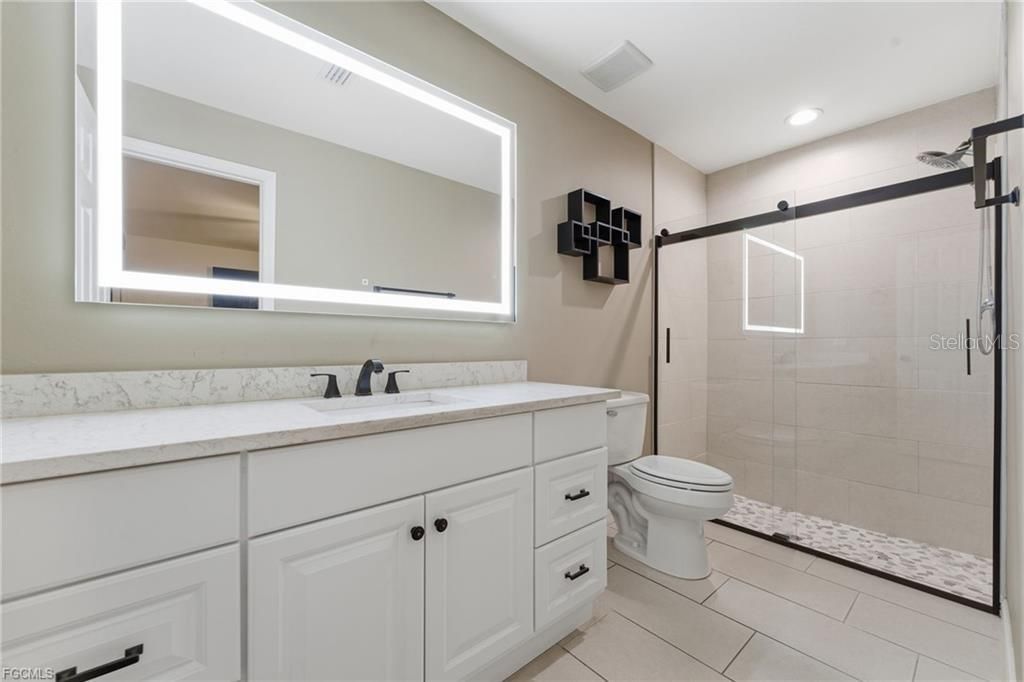 待售: $575,000 (6 贝兹, 0 浴室, 2418 平方英尺)