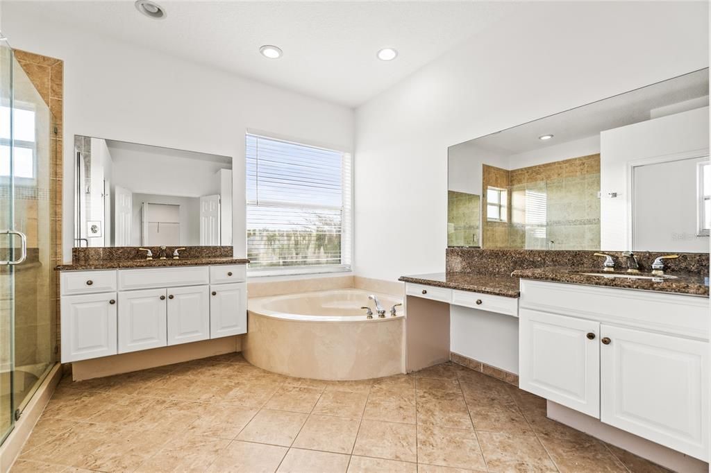 En Venta: $799,900 (4 camas, 2 baños, 3662 Pies cuadrados)