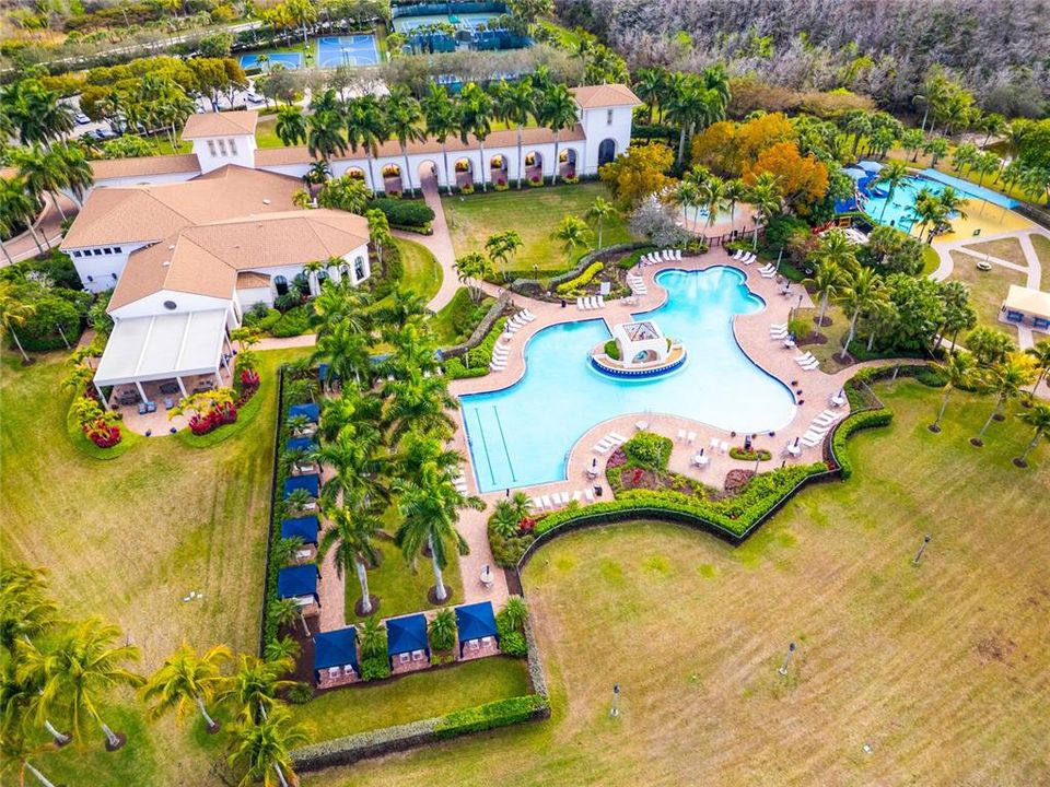 En Venta: $799,900 (4 camas, 2 baños, 3662 Pies cuadrados)