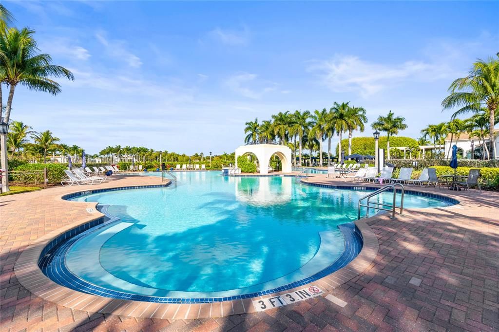 En Venta: $799,900 (4 camas, 2 baños, 3662 Pies cuadrados)