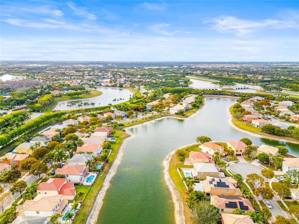 En Venta: $799,900 (4 camas, 2 baños, 3662 Pies cuadrados)
