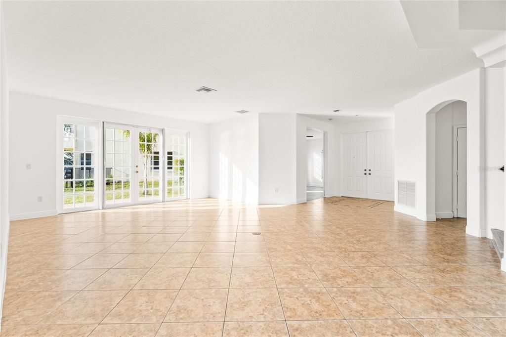En Venta: $799,900 (4 camas, 2 baños, 3662 Pies cuadrados)