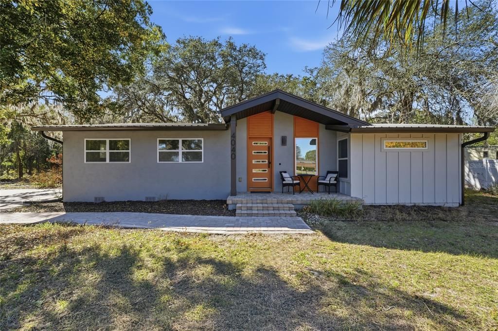 Recently Sold: $390,000 (3 beds, 2 baths, 1876 Square Feet)