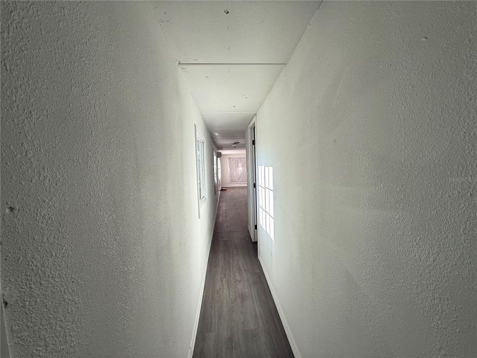 На продажу: $105,000 (2 спален, 1 ванн, 720 Квадратных фут)