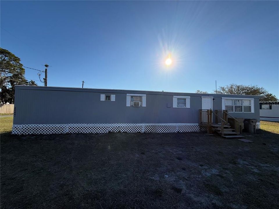 На продажу: $105,000 (2 спален, 1 ванн, 720 Квадратных фут)