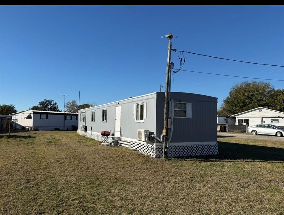 На продажу: $105,000 (2 спален, 1 ванн, 720 Квадратных фут)