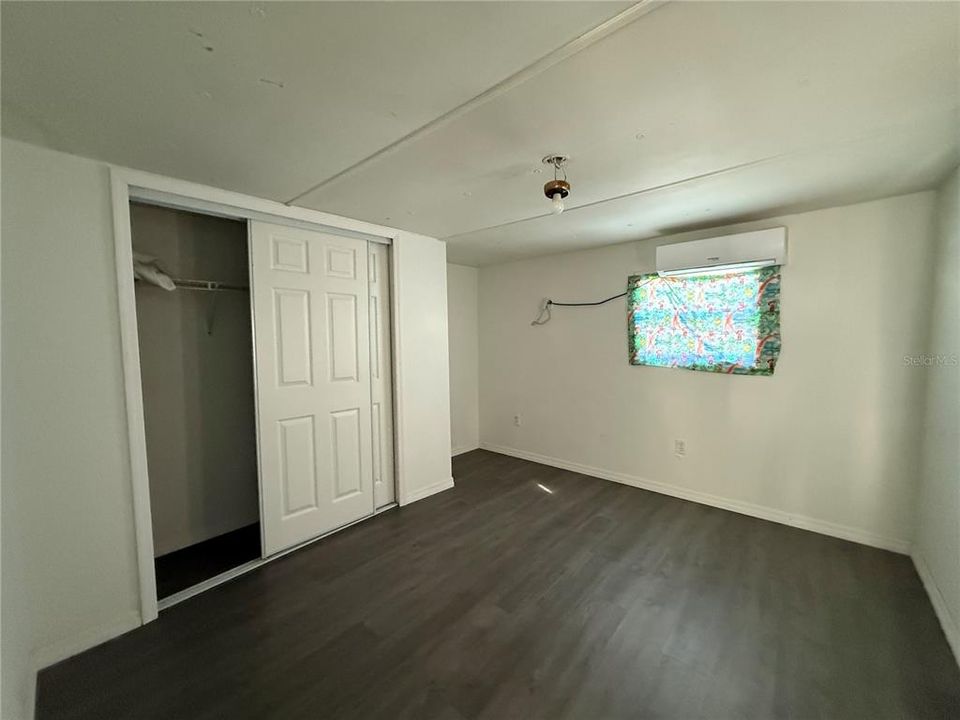 На продажу: $105,000 (2 спален, 1 ванн, 720 Квадратных фут)