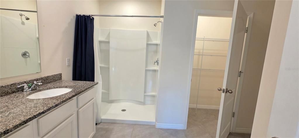 For Rent: $2,500 (4 beds, 2 baths, 1846 Square Feet)