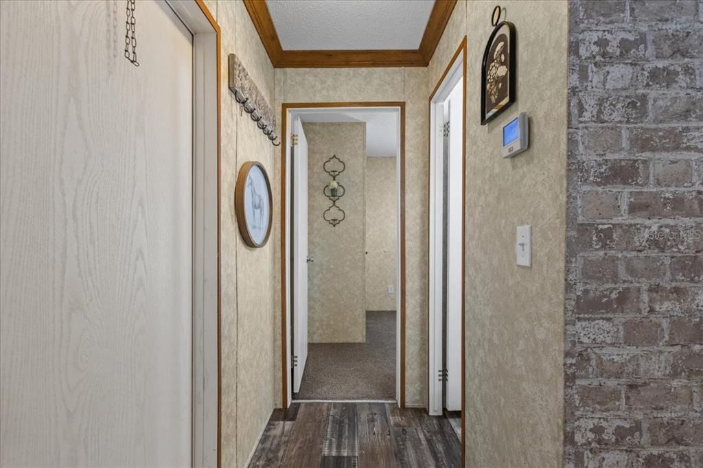 For Sale: $524,900 (5 beds, 4 baths, 2104 Square Feet)