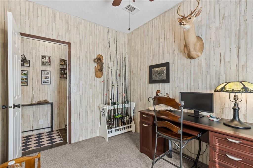 For Sale: $524,900 (5 beds, 4 baths, 2104 Square Feet)