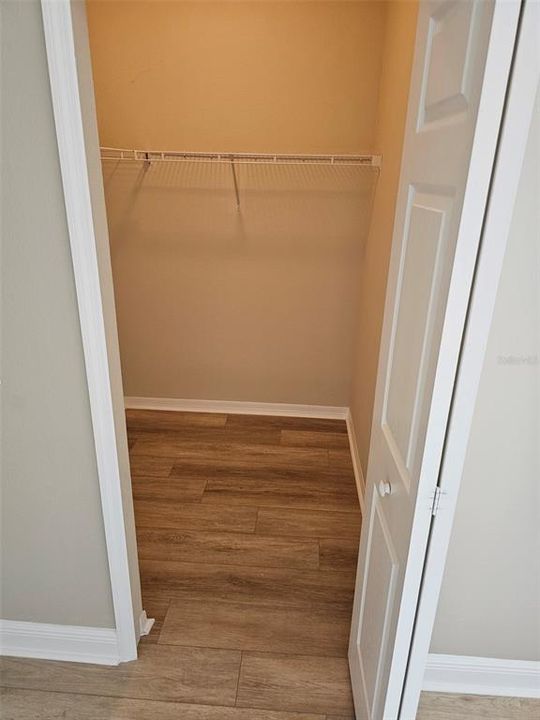 Active With Contract: $1,550 (1 beds, 1 baths, 942 Square Feet)